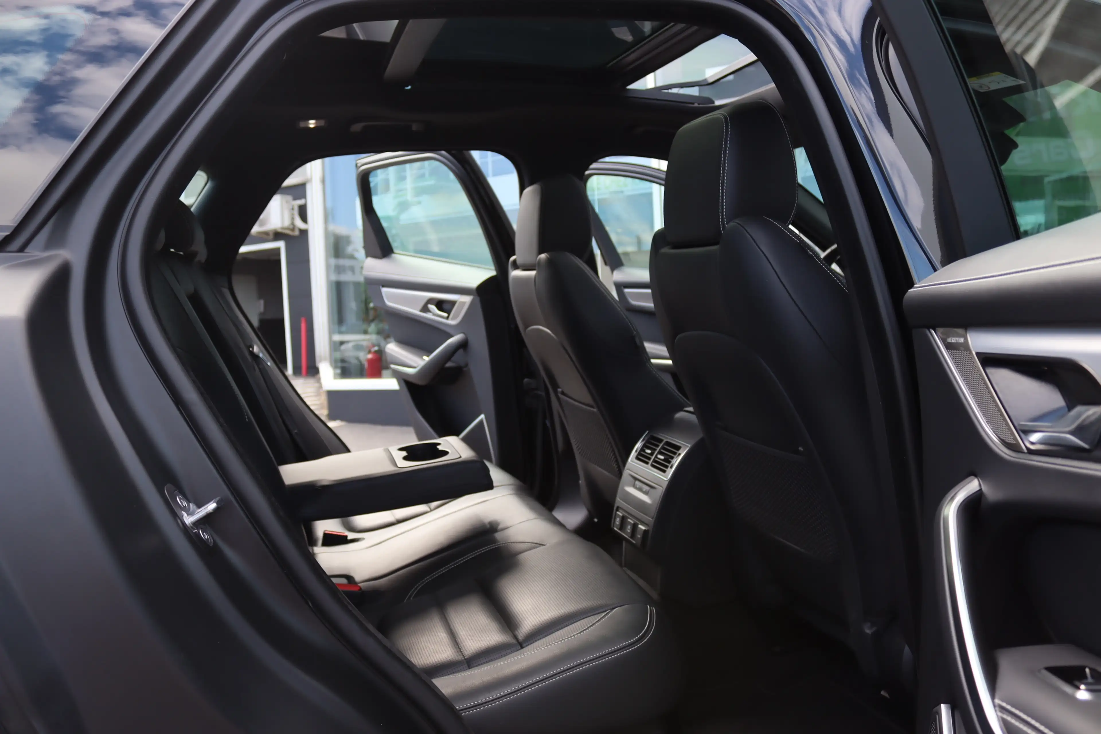 Jaguar F-Pace P250 AWD R-DYNAMIC S TOIT PANO FACELIFT FULL OPTIONS — photo 9