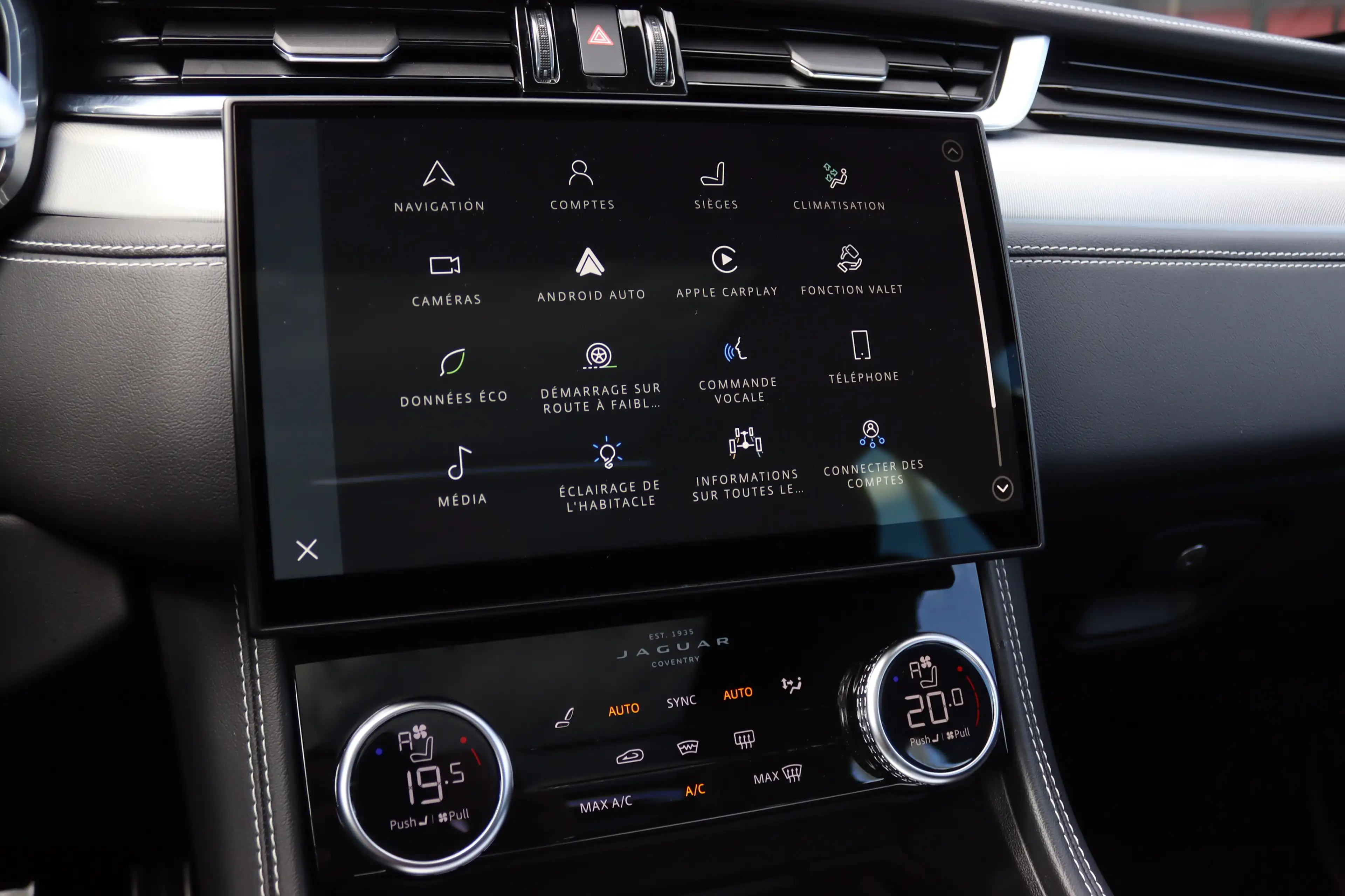 Jaguar F-Pace P250 AWD R-DYNAMIC S TOIT PANO FACELIFT FULL OPTIONS — photo 15