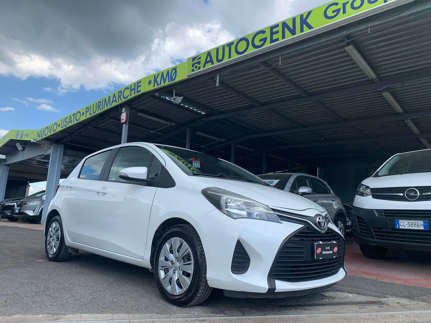 Toyota Yaris 5p 1.4 d-4d Trend Blanc - 1