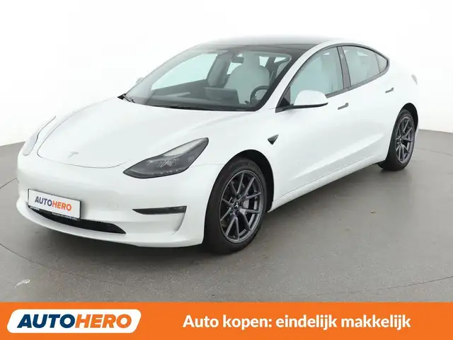 Tesla Model 3 Long Range Dual AWD AWD
