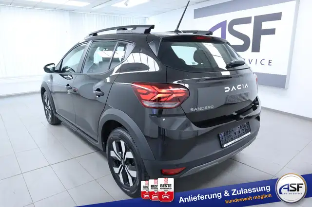 Dacia Sandero Stepway view 9