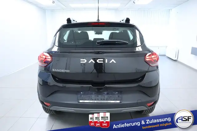 Dacia Sandero Stepway view 8