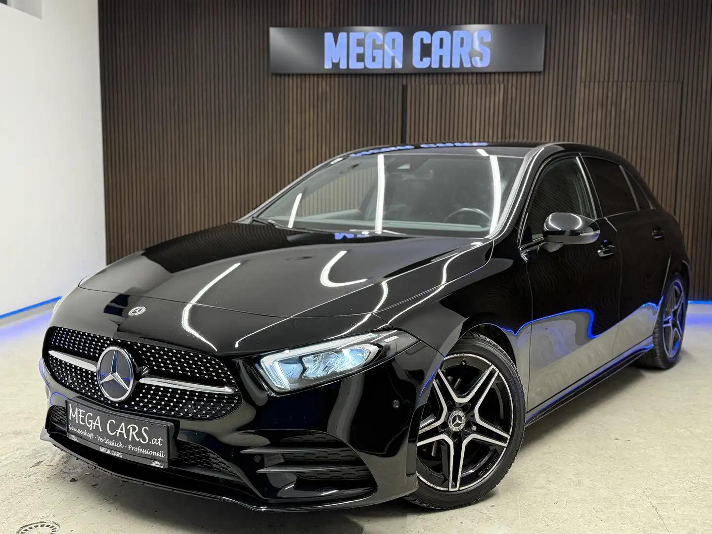 Mercedes-Benz A 180 d AMG-Line Schwarz - 1