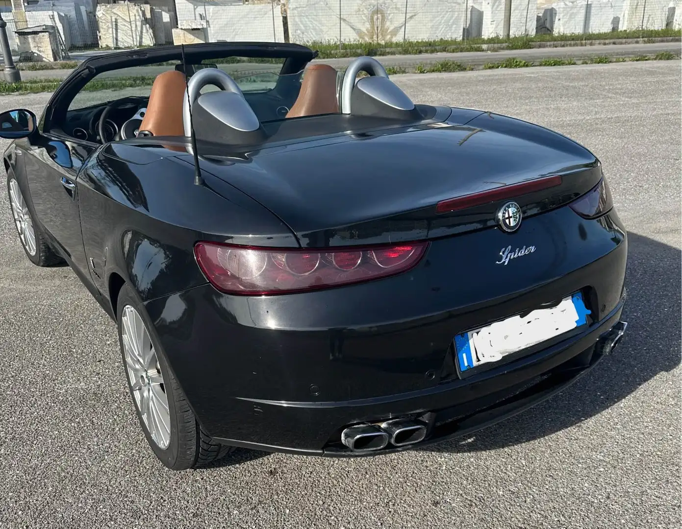 Alfa Romeo Spider 2.4 JTD m Schwarz - 2