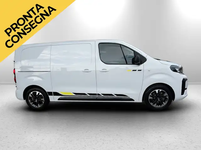 Opel Vivaro view 4