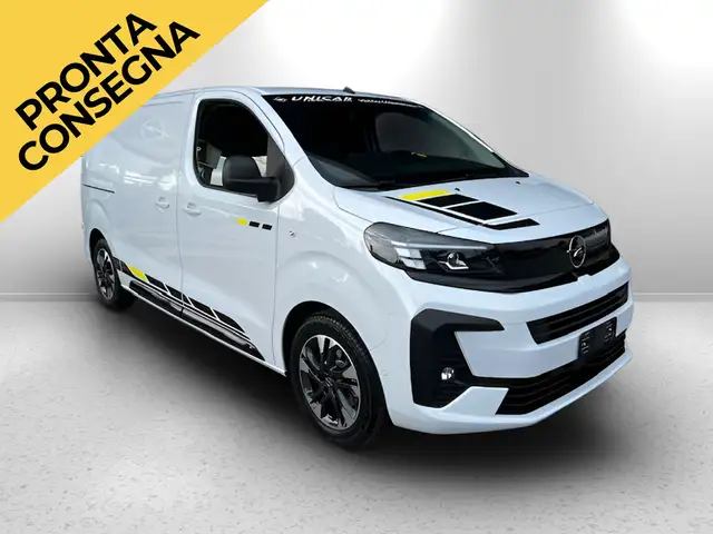 Opel Vivaro view 3