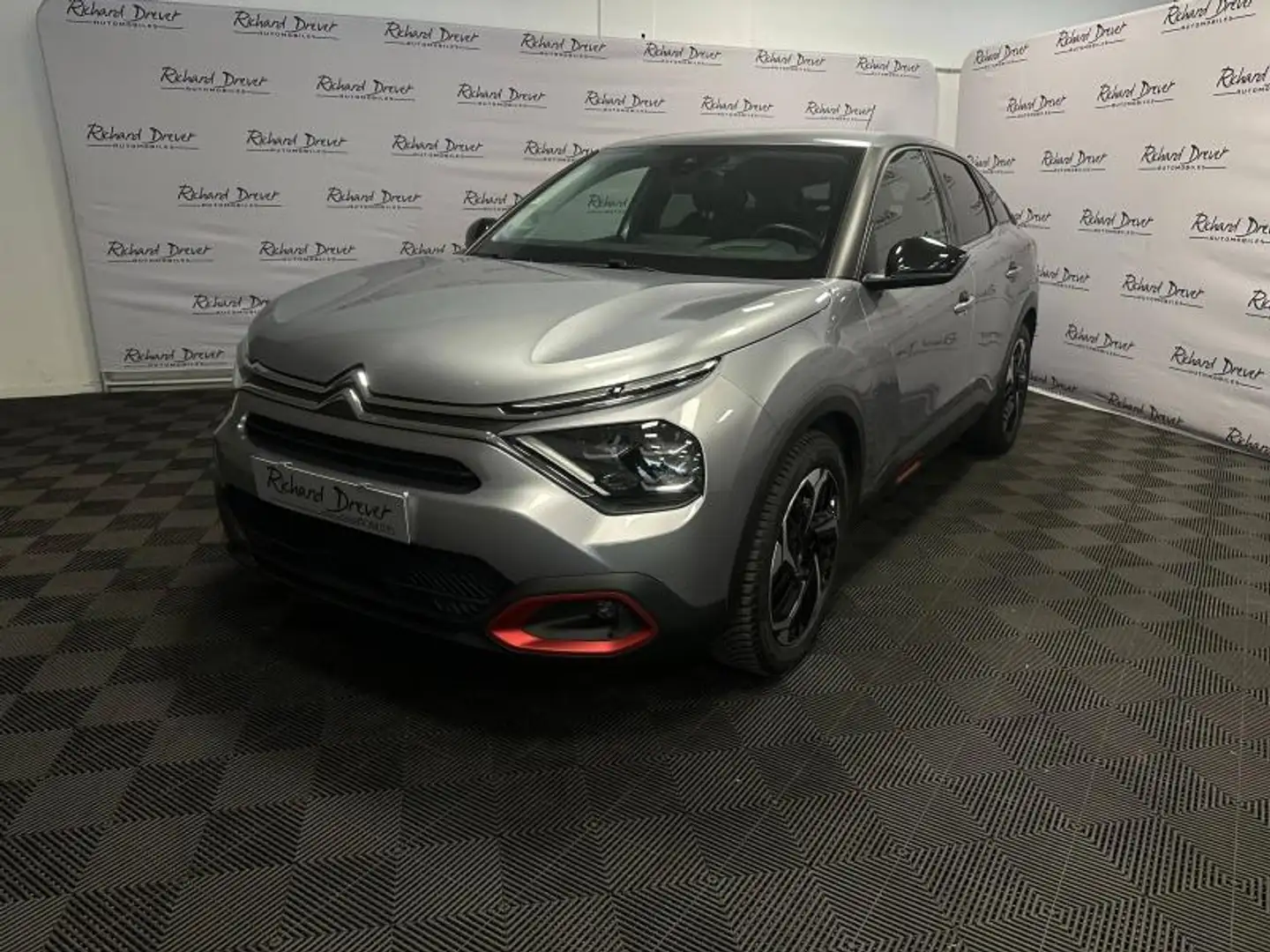 Citroen C4 PureTech 130ch S\u0026S Feel Pack Gris - 1