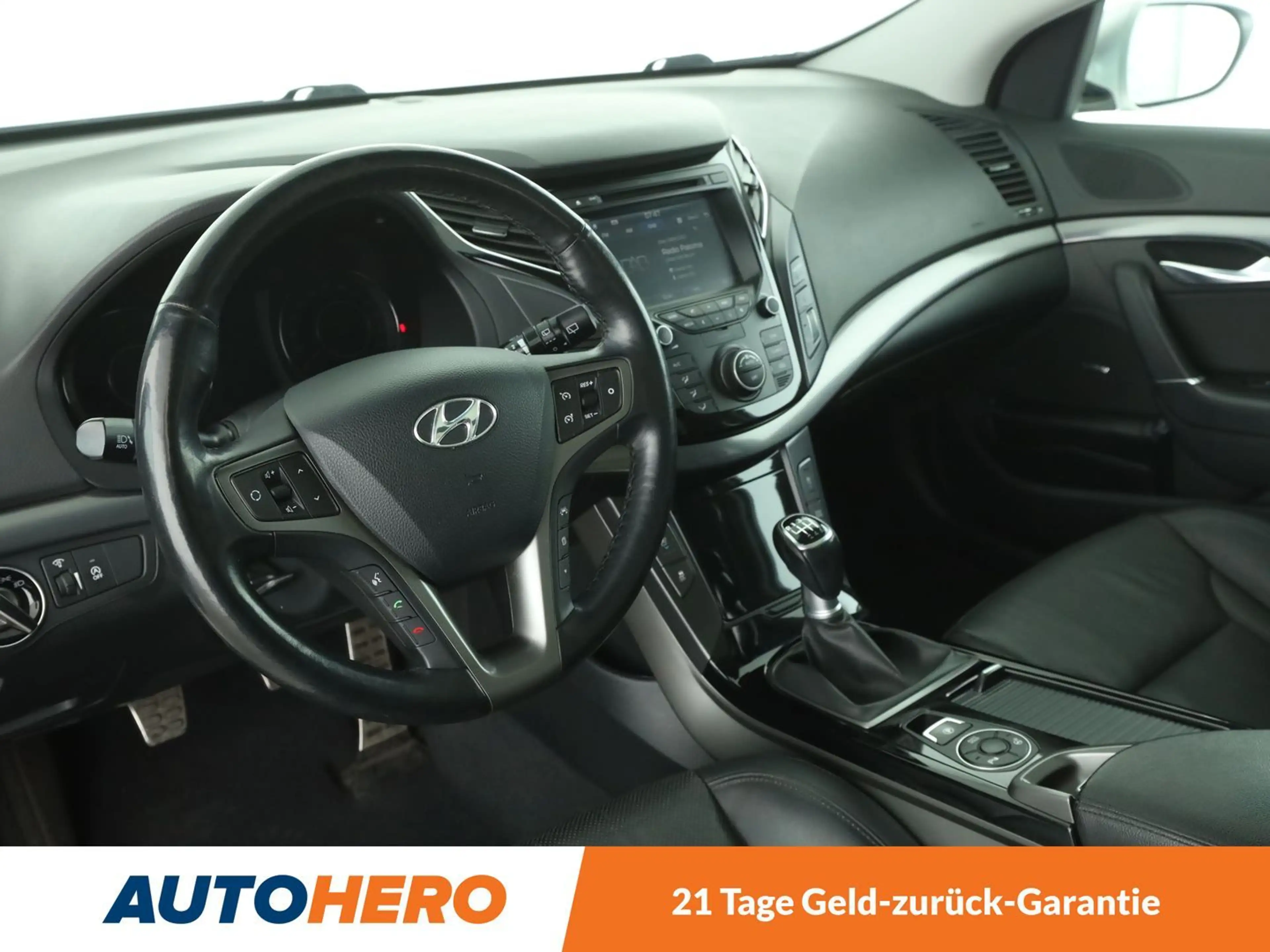 Hyundai i40 1.7 CRDi Premium Blue*NAVI*XENON*TEMPO*CAM*PDC*SHZ — photo 11