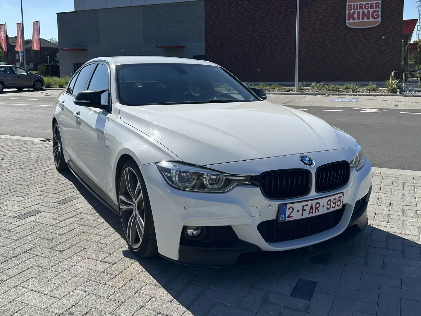 BMW 318 318 d Blanc - 2