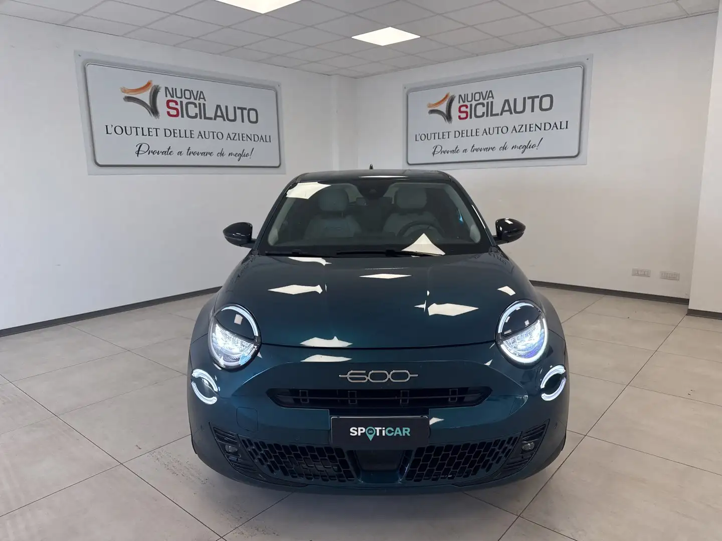 Fiat 600 Hybrid MHEV La Prima Grün - 1