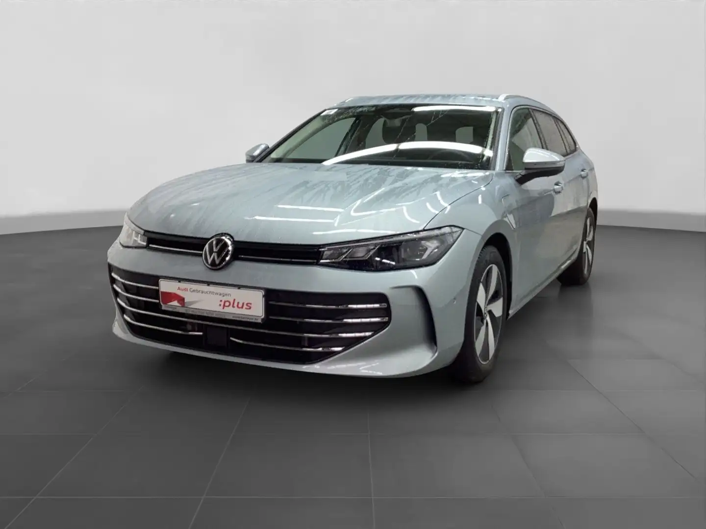 Volkswagen Passat Variant eHybrid BUSINESS HuD AHK LM17 beh Silber - 2
