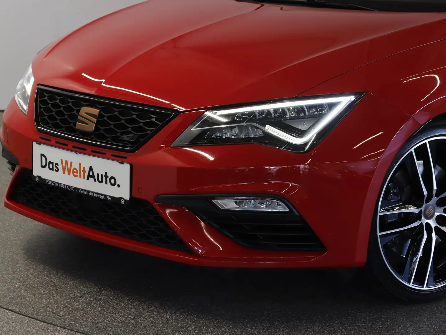 SEAT Leon Cupra 300 TSI DSG 4Drive Rot - 2