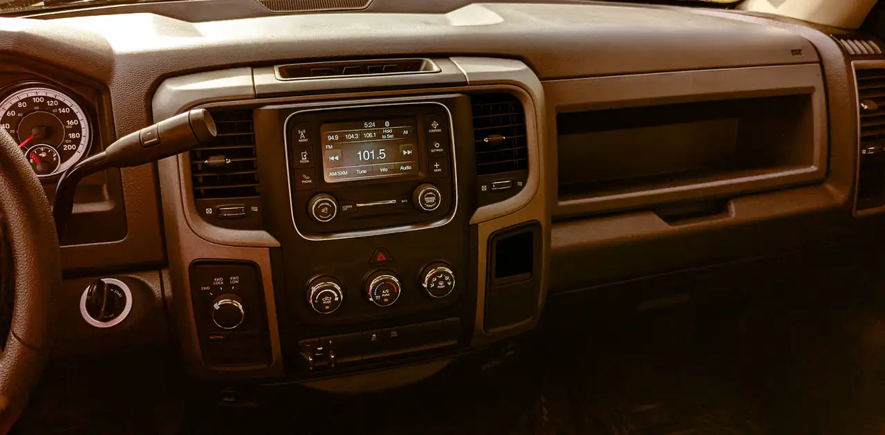 RAM 1500 снимка RAM 1500