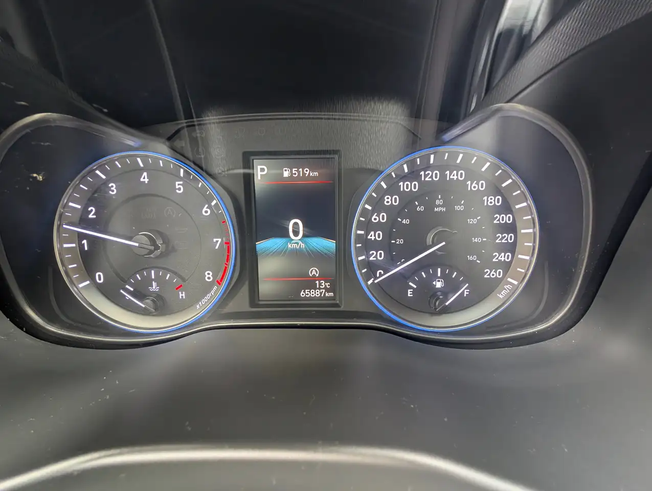Hyundai KONA снимка Hyundai KONA