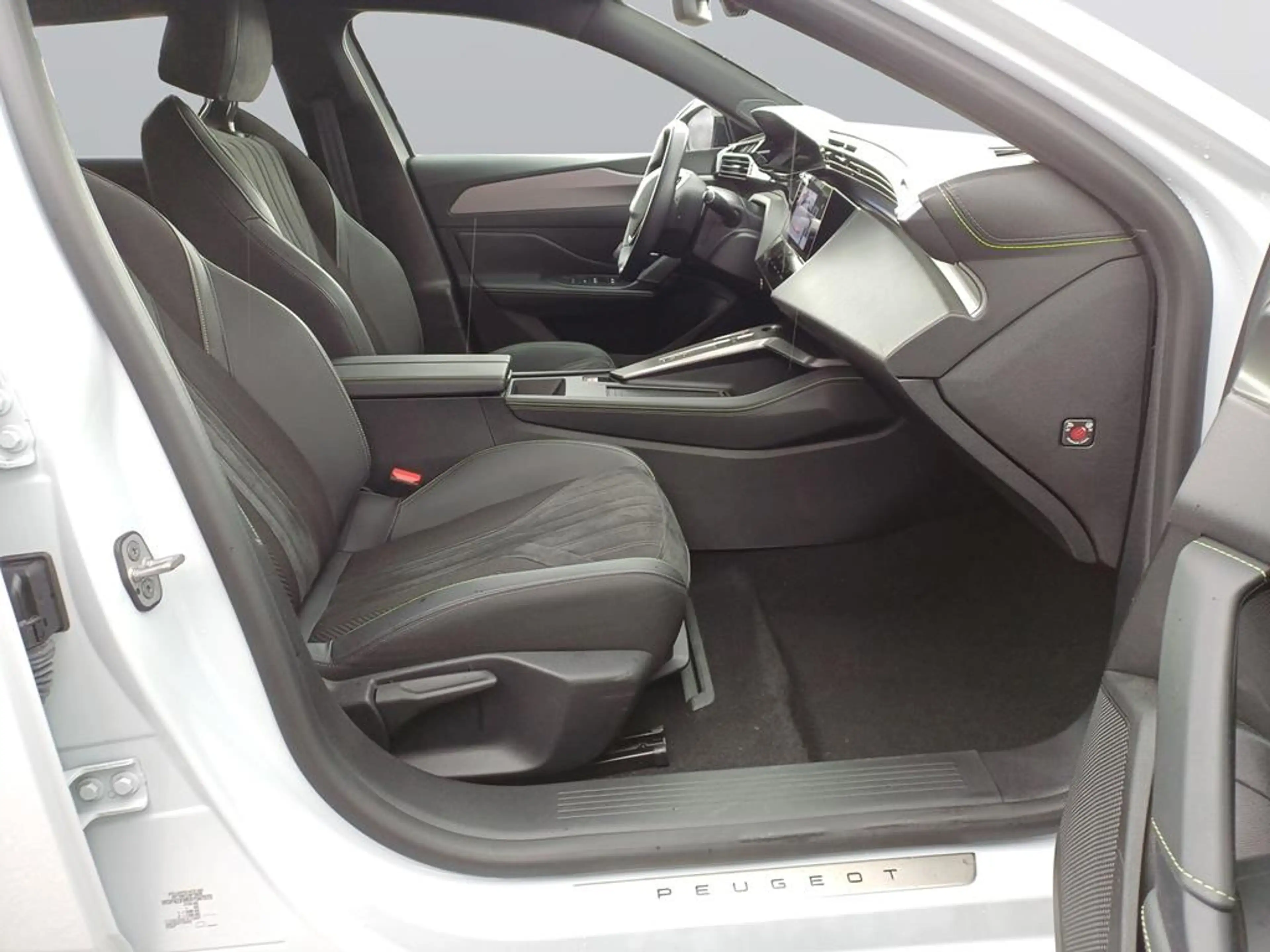 Peugeot 308 E-308 SW GT Elektrom — photo 11
