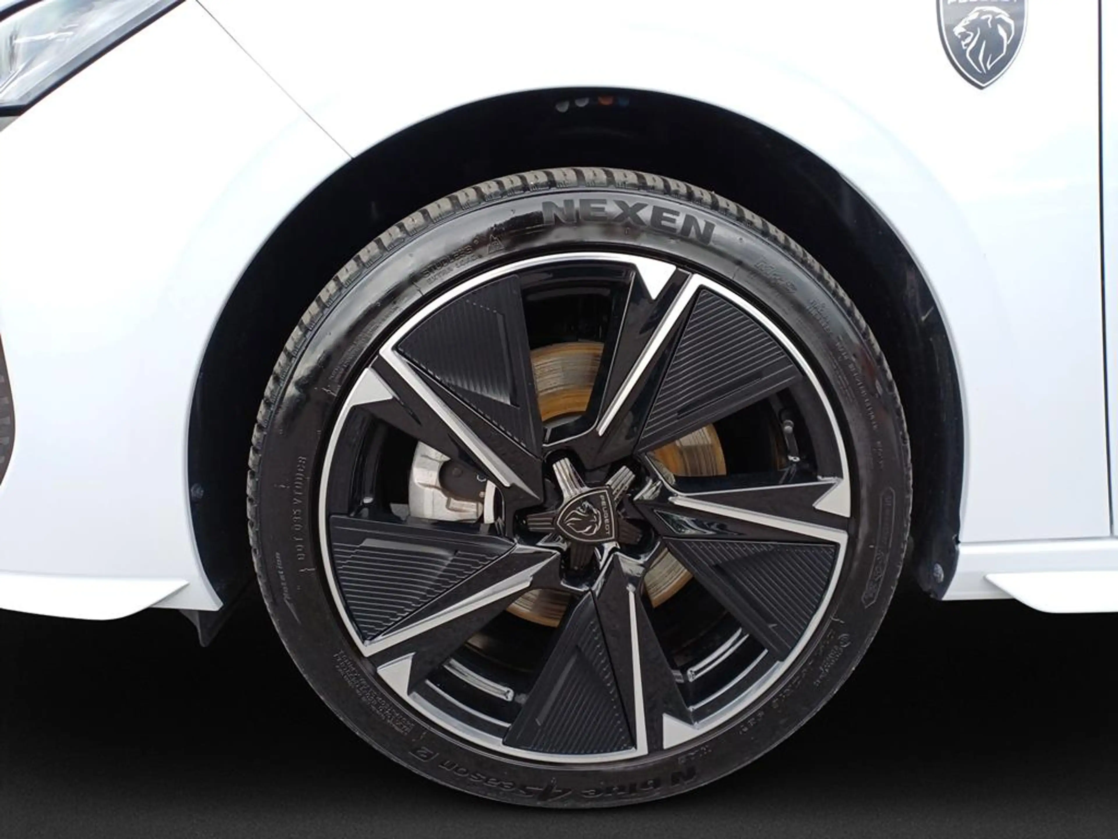 Peugeot 308 E-308 SW GT Elektrom — photo 8