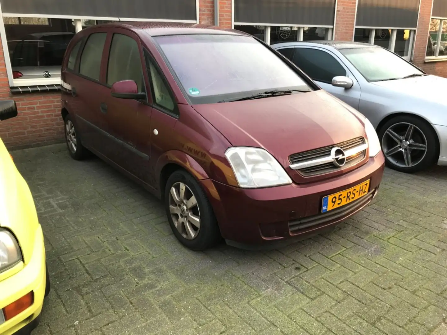 Opel Meriva 1.7 DTH 5-Drs HB GEEN APK!! Export price!! Rood - 1