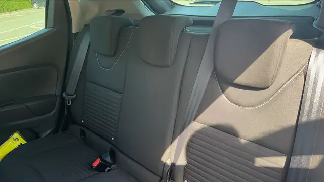 Renault Clio view 9