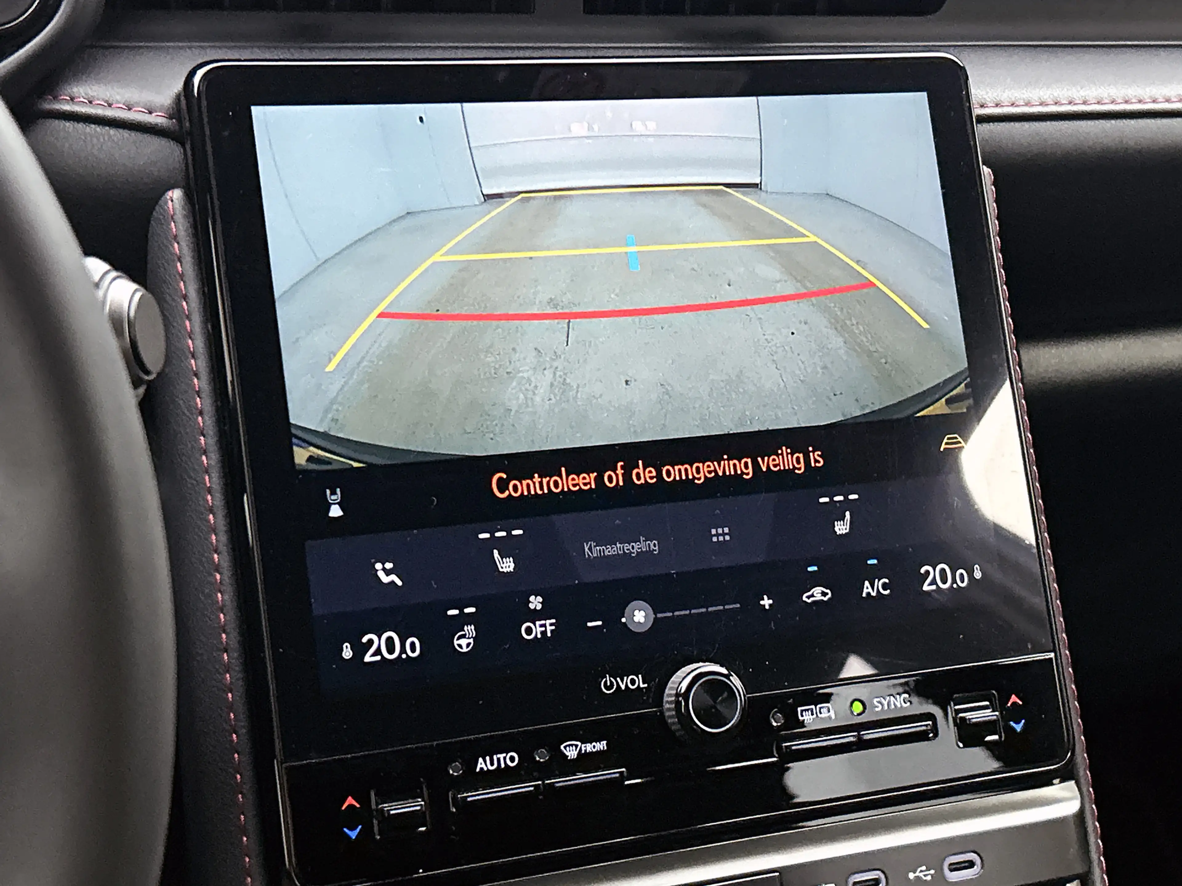 Lexus LBX 1.5 Emotion 2WD Lederen interieur | Elektrische Ac — photo 8