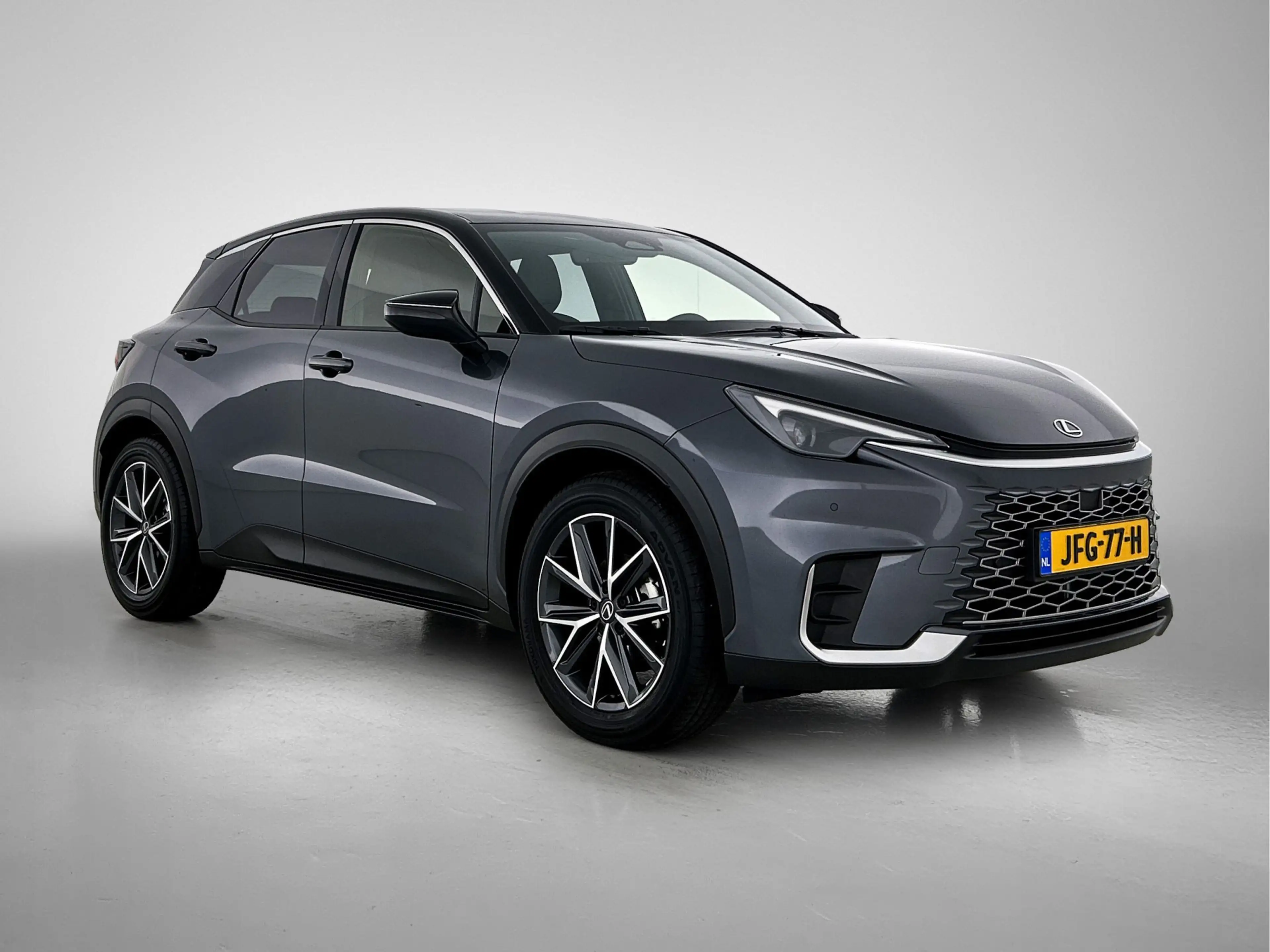 Lexus LBX 1.5 Emotion 2WD Lederen interieur | Elektrische Ac — photo 12