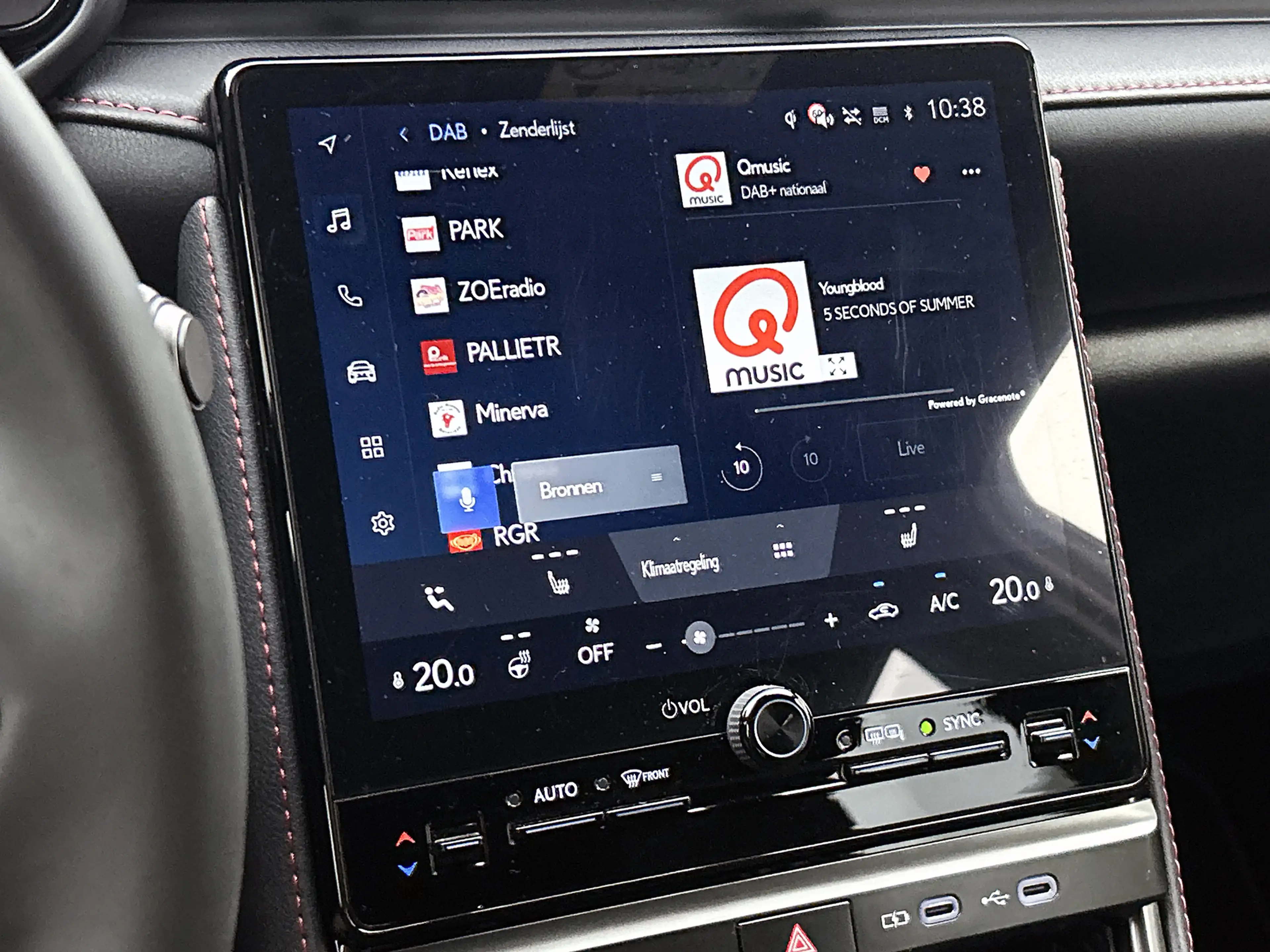 Lexus LBX 1.5 Emotion 2WD Lederen interieur | Elektrische Ac — photo 7