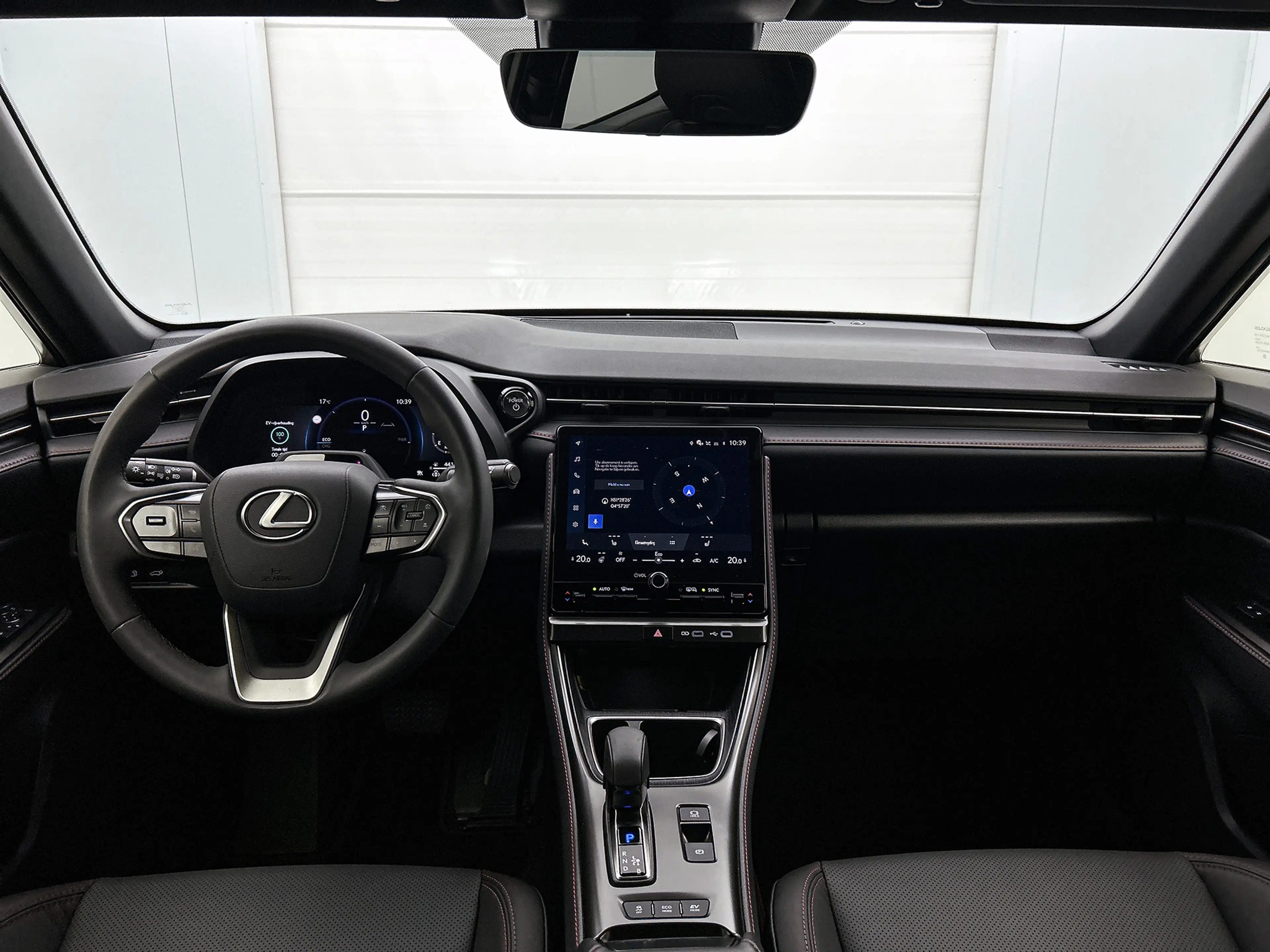 Lexus LBX 1.5 Emotion 2WD Lederen interieur | Elektrische Ac — photo 4