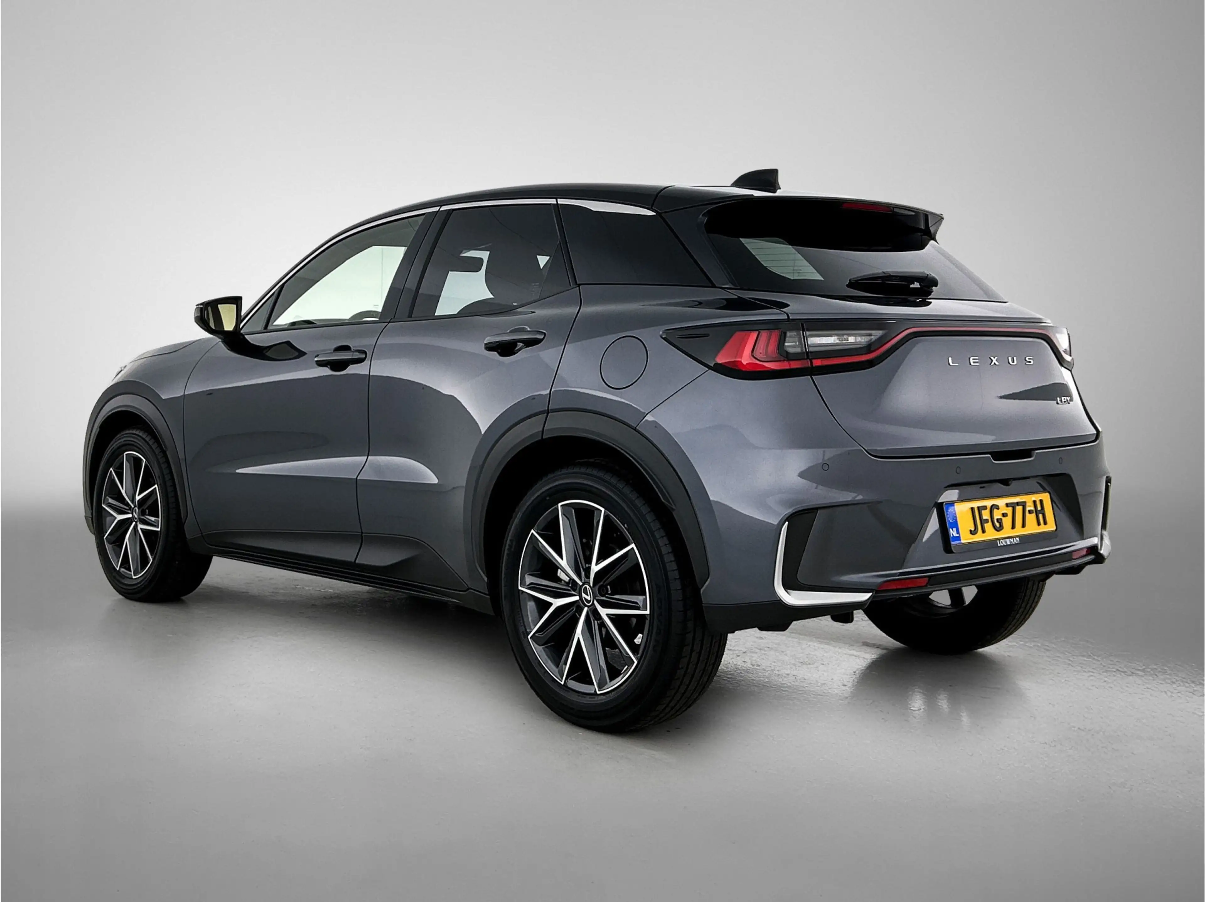 Lexus LBX 1.5 Emotion 2WD Lederen interieur | Elektrische Ac — photo 13