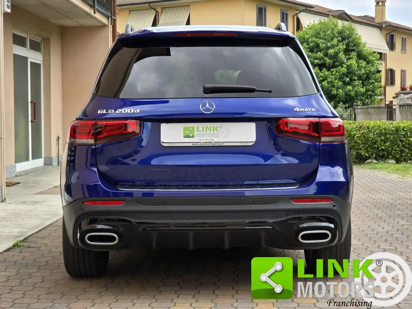 Mercedes-Benz GLB 200 d 150 CV 4MATIC DCT AMG Line Night Edition Azul - 2