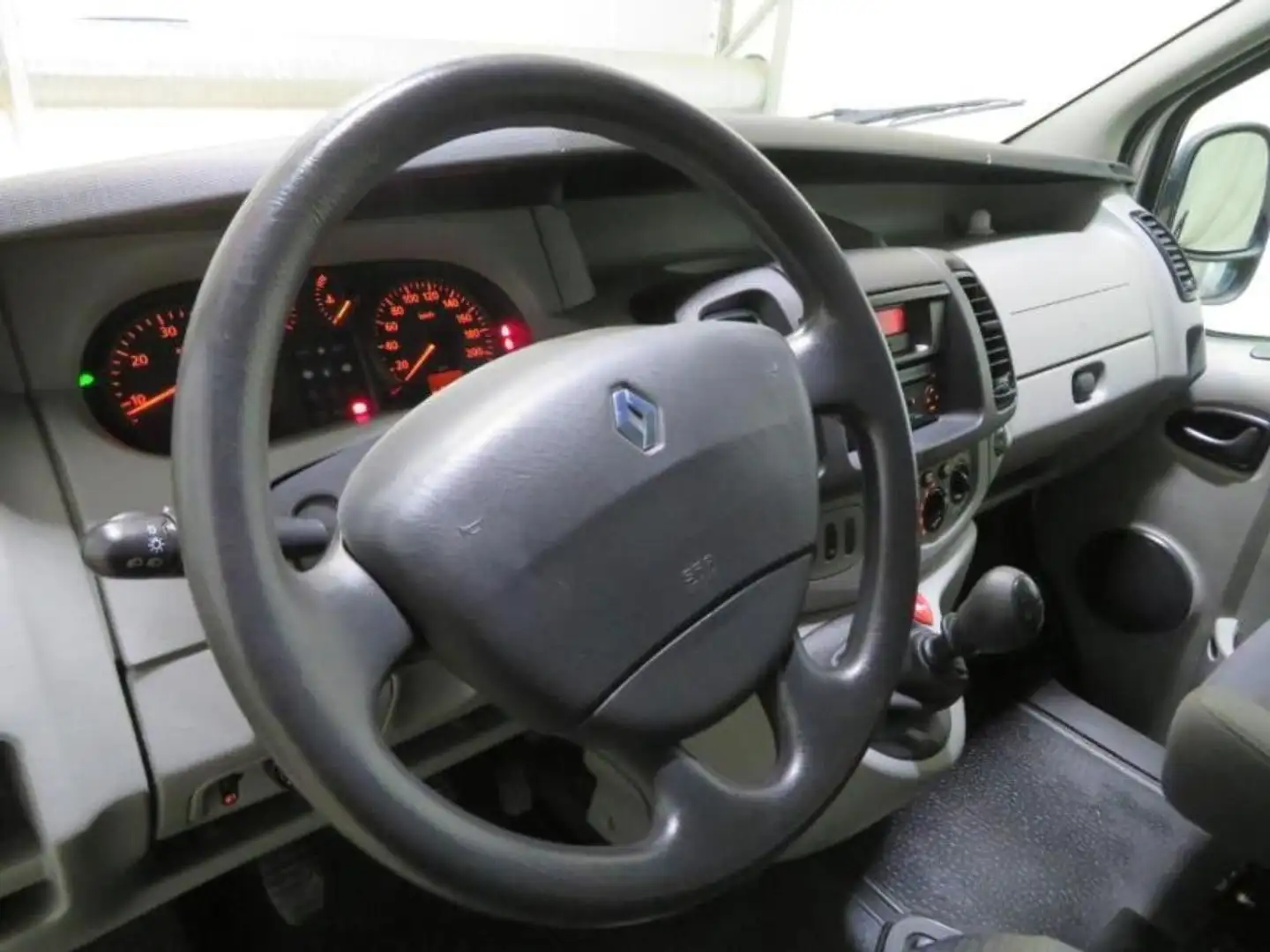 Renault Trafic 1.9 dci 82 cv Gris - 2