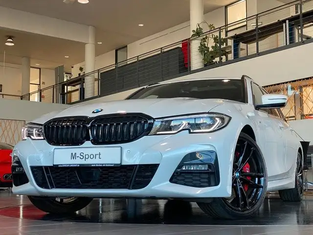 BMW 330 i xDr M-Sport Laser Sthz Pano Memory AHK ACC