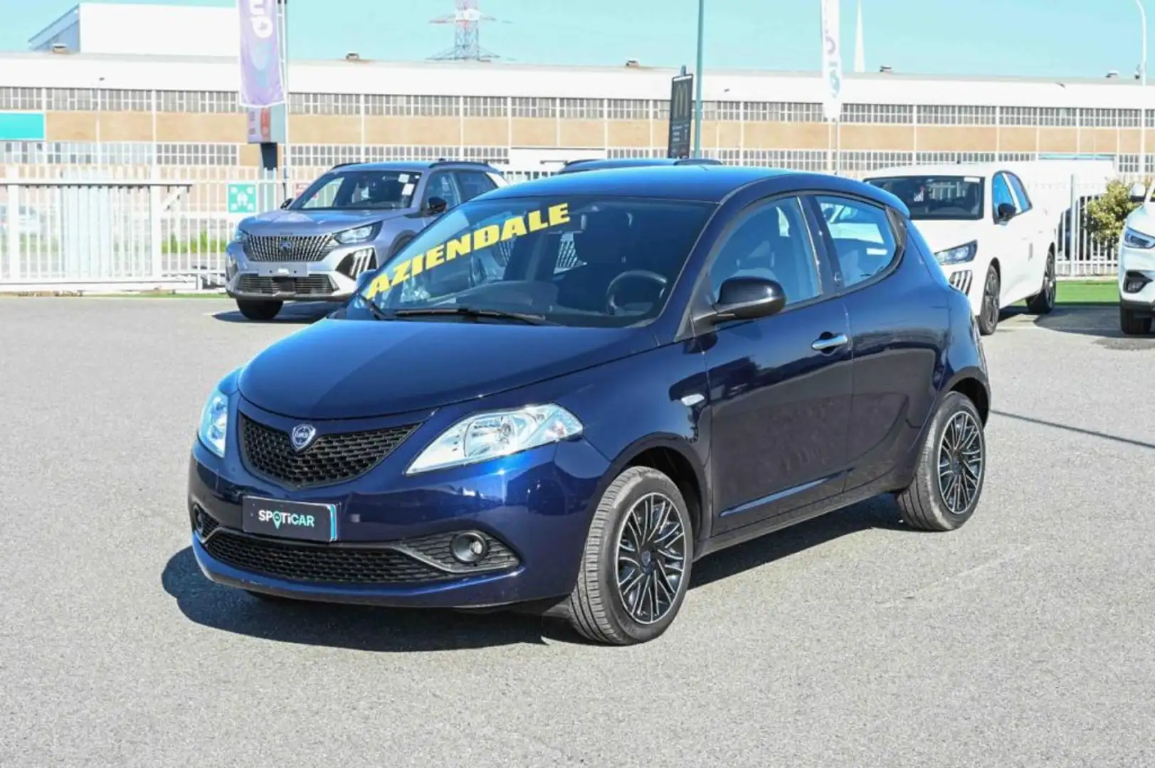 Lancia Ypsilon 1.0 FireFly S&S Hybrid Ecochic Gold Blu/Azzurro - 1