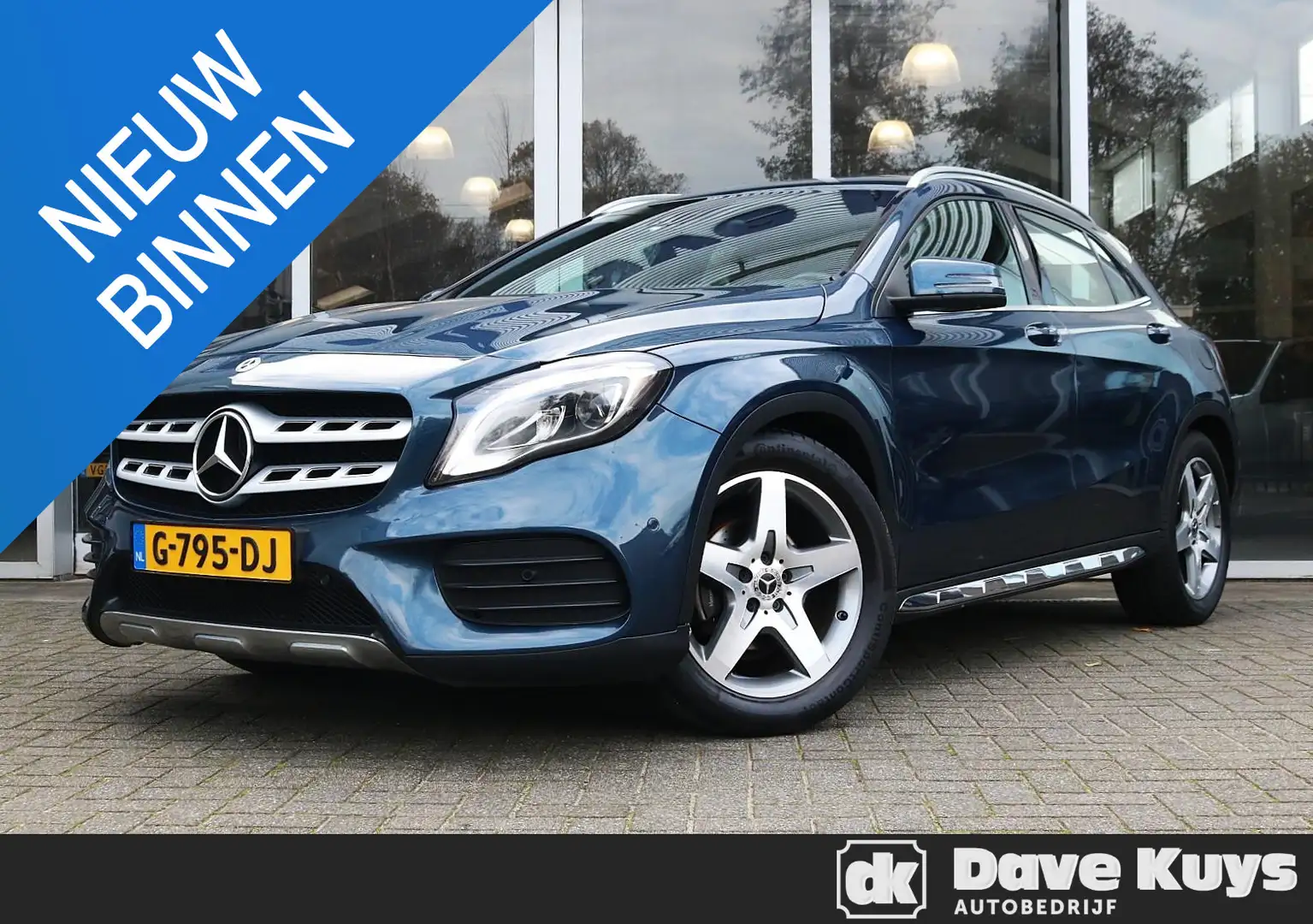 Mercedes-Benz GLA 180 Business Solution AMG Limited Bleu - 1