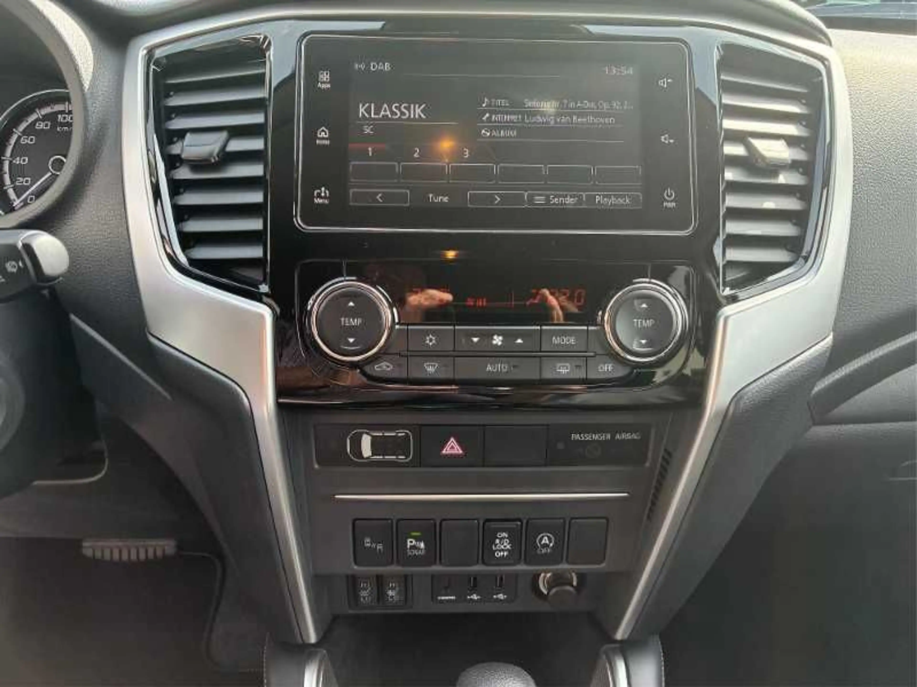 Mitsubishi L200 DC Spirit (SDA) 2.2 DI-D 4WD Automatik — photo 15