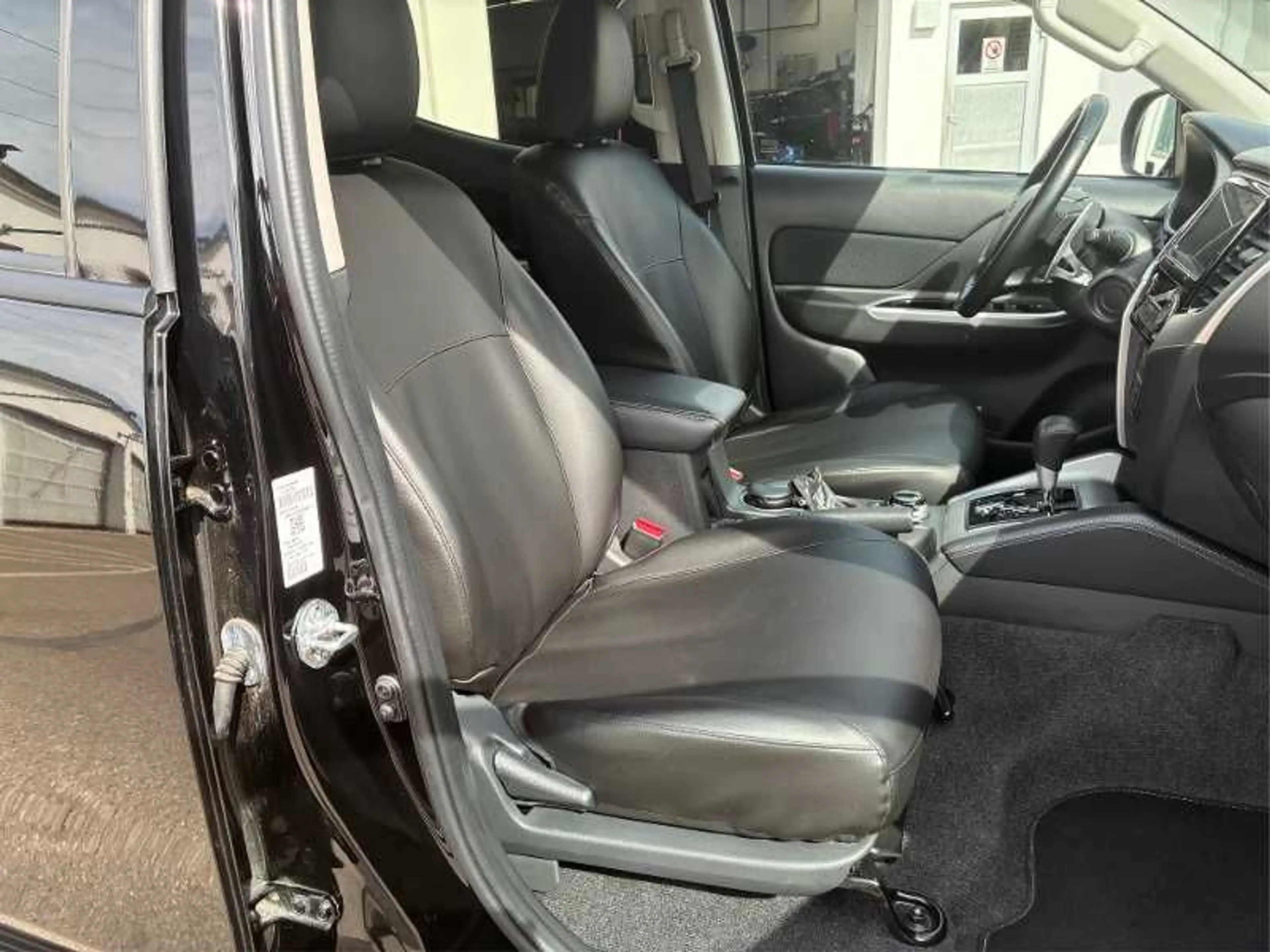 Mitsubishi L200 DC Spirit (SDA) 2.2 DI-D 4WD Automatik — photo 6