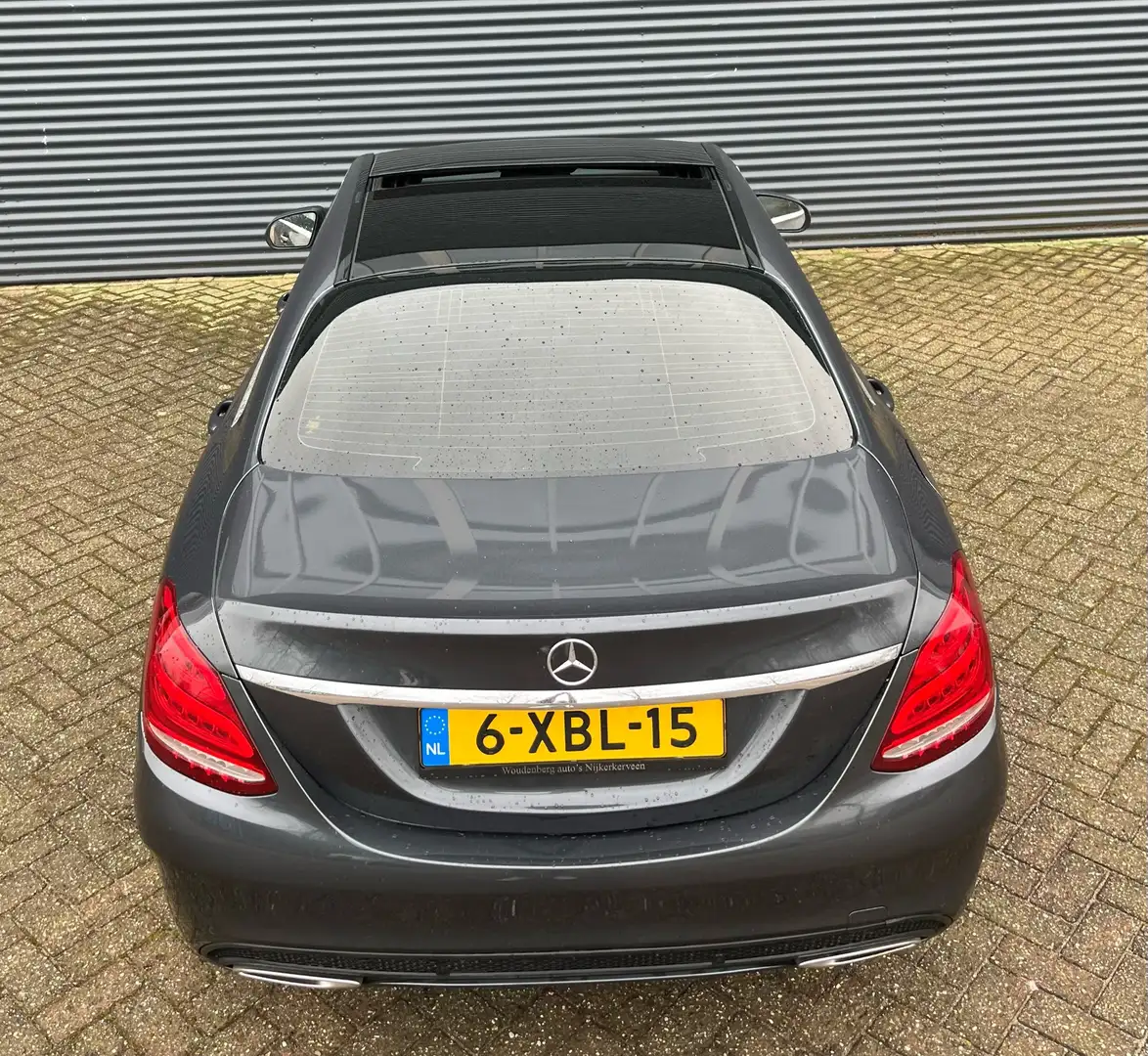 Mercedes-Benz C 180 AMG pakket orig. NL | Carplay | Pano | Airmatic Grijs - 2