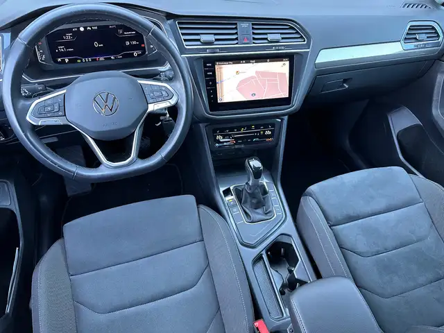 Volkswagen Tiguan Allspace view 13