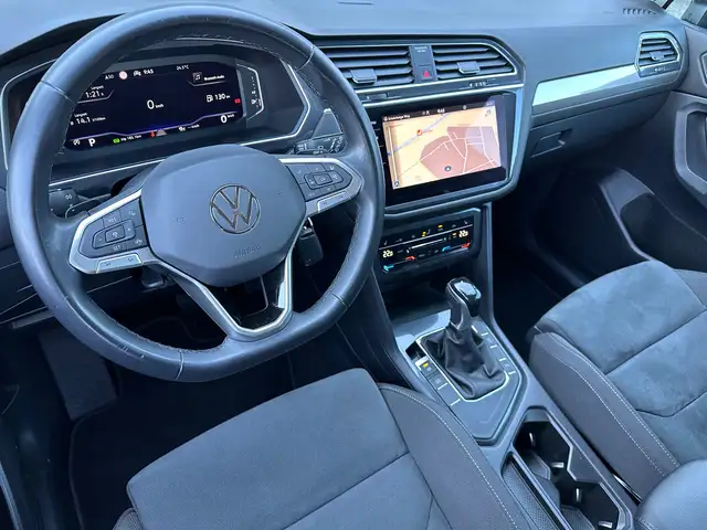 Volkswagen Tiguan Allspace view 10