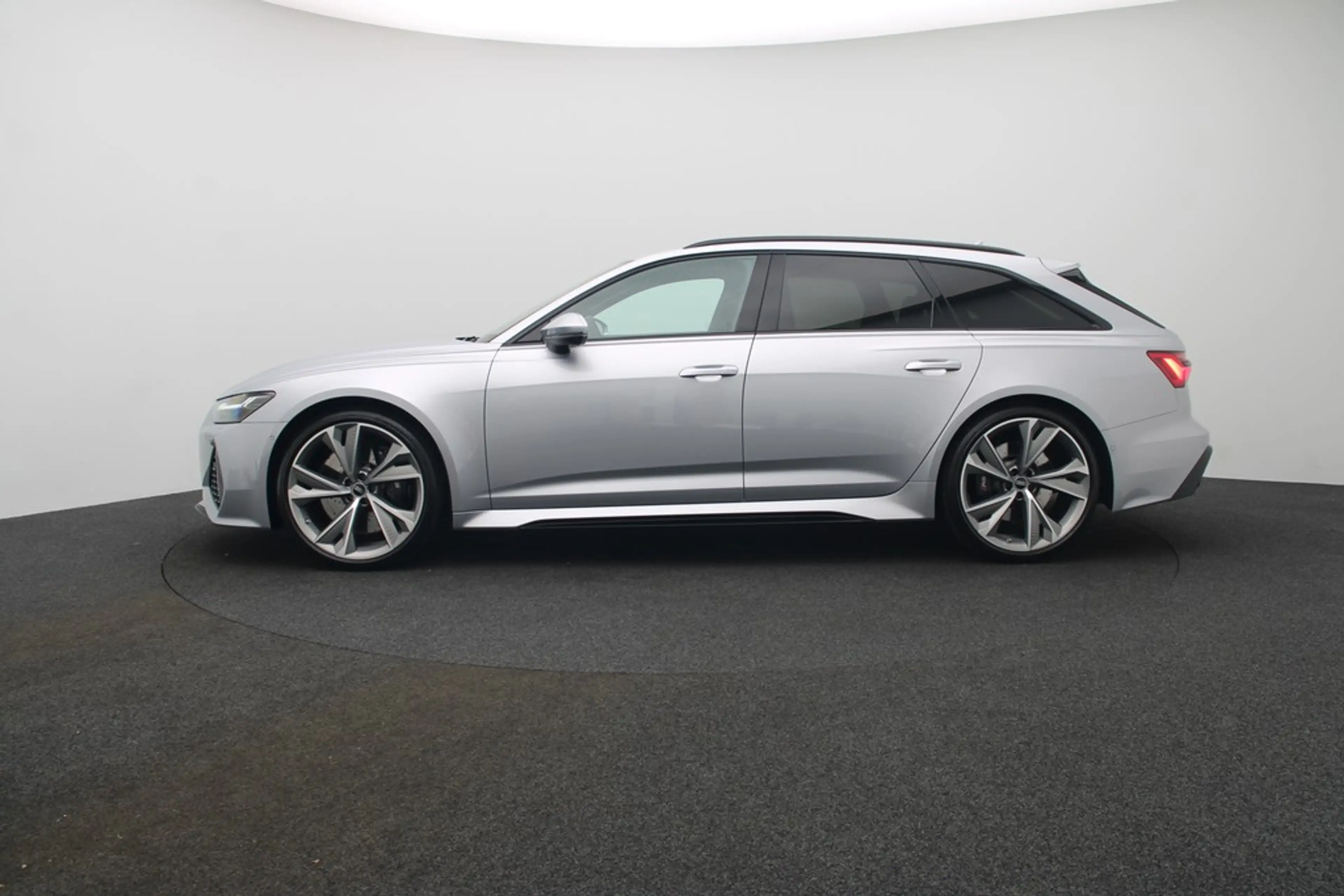 Audi RS6 RS 6 Avant 4.0 TFSI quattro performance B&O HuD — photo 2