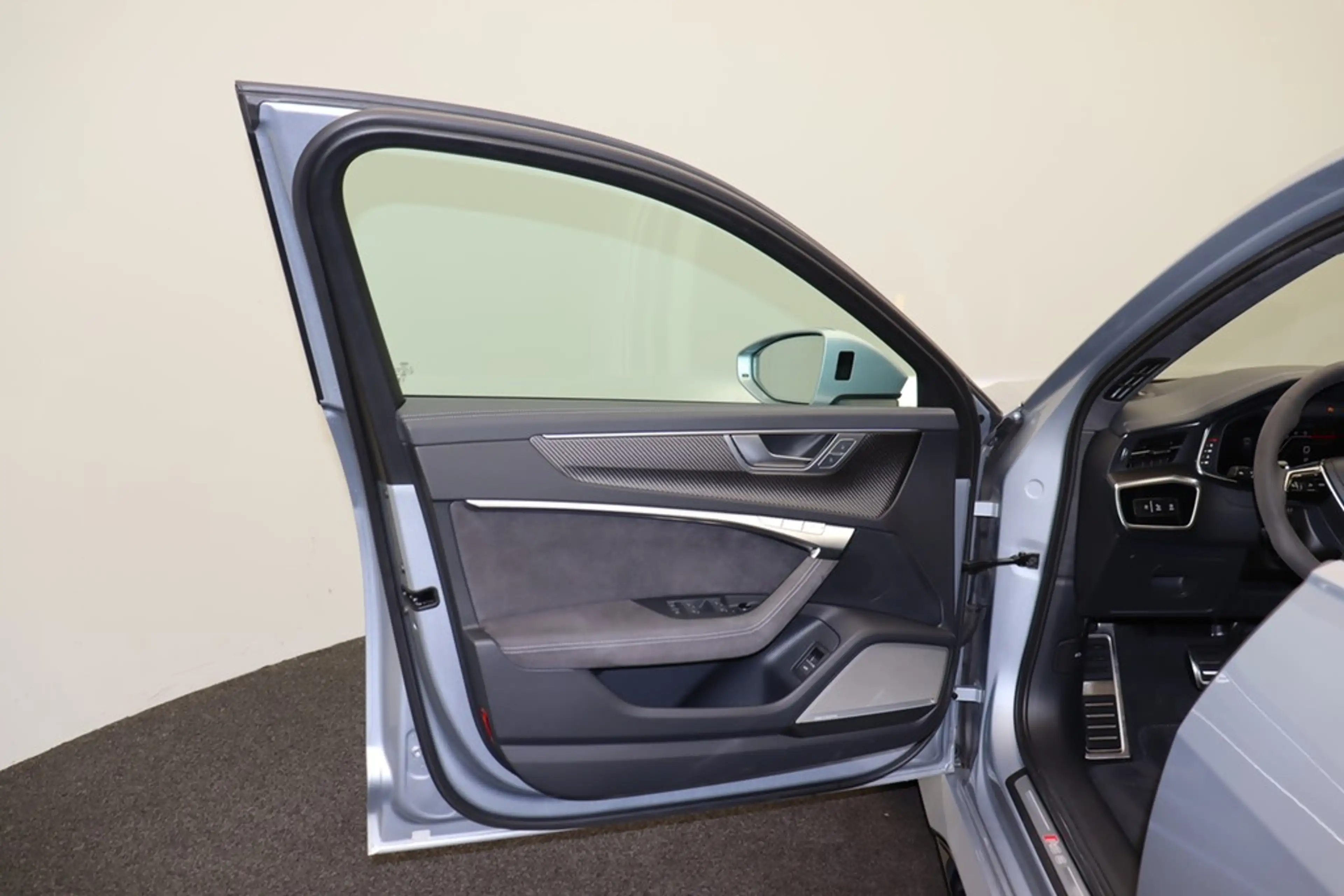 Audi RS6 RS 6 Avant 4.0 TFSI quattro performance B&O HuD — photo 7