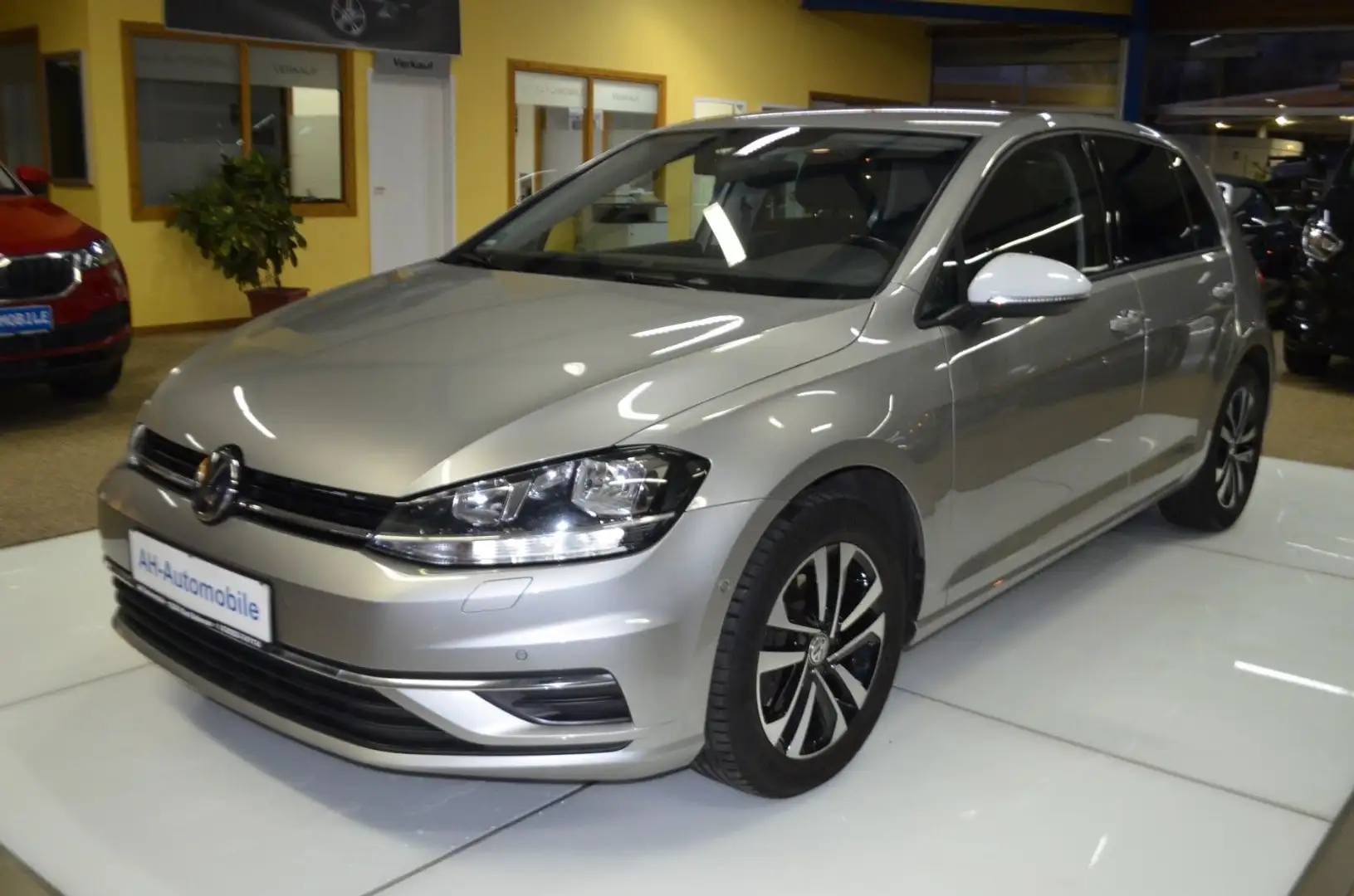 Volkswagen Golf VII Lim. IQ.DRIVE Start-Stopp KLIMA / PDC Silber - 1