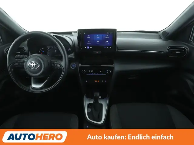 Toyota Yaris Cross view 12