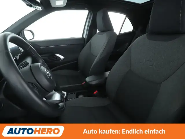 Toyota Yaris Cross view 10