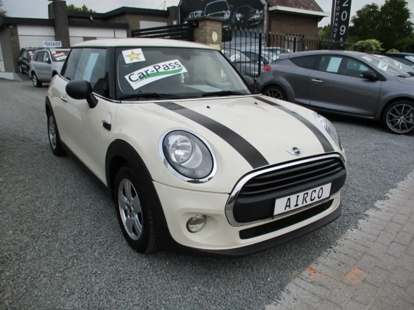 MINI One 1.2i Turbo FIRST AIRCO PDC BLEUTOOTH PRIVACY ALU Wit - 1