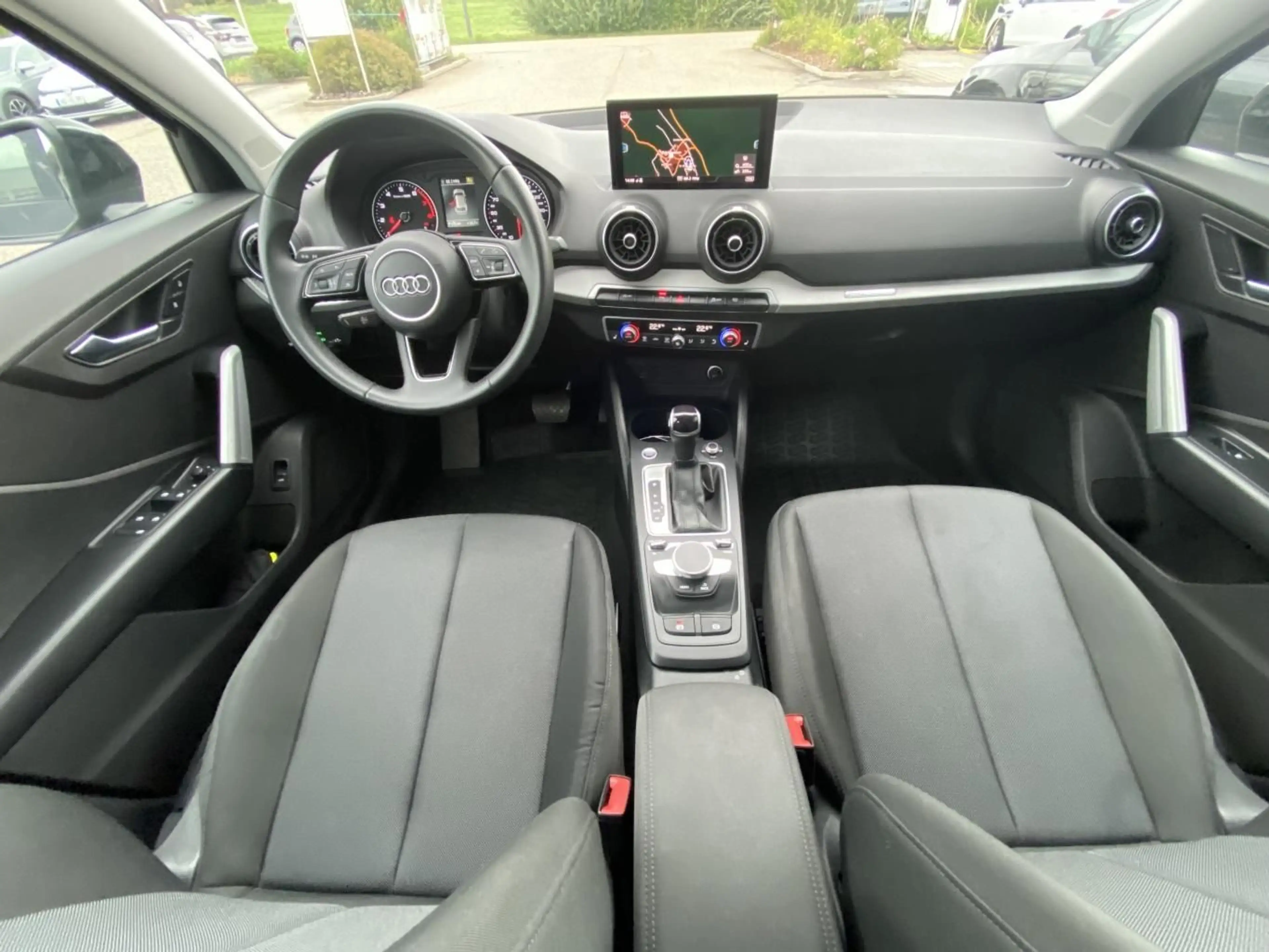 Audi Q2 35 1.5 TSI S-tronic advanced NAVI+AHK+KAMERA+ — photo 13