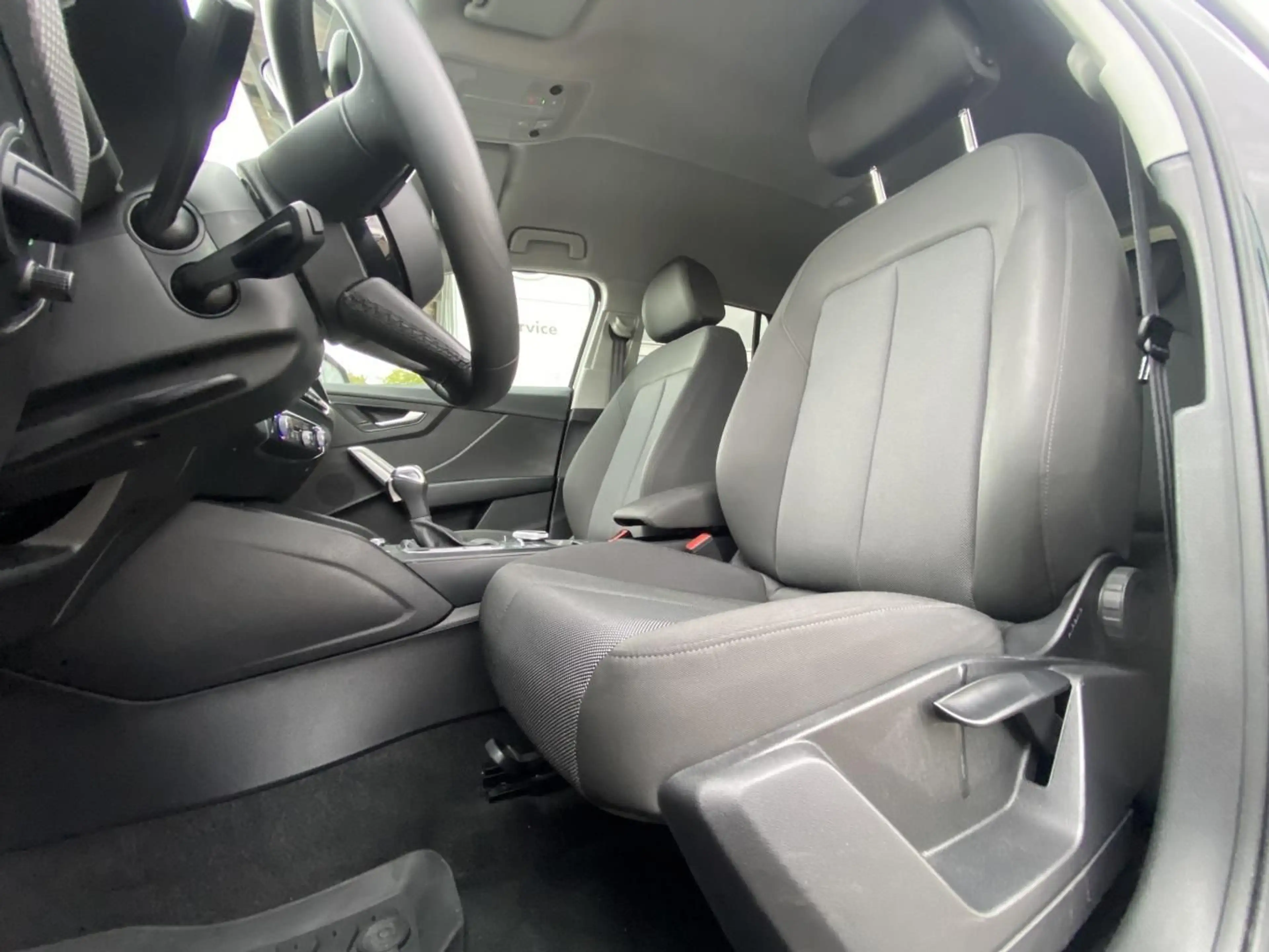 Audi Q2 35 1.5 TSI S-tronic advanced NAVI+AHK+KAMERA+ — photo 9