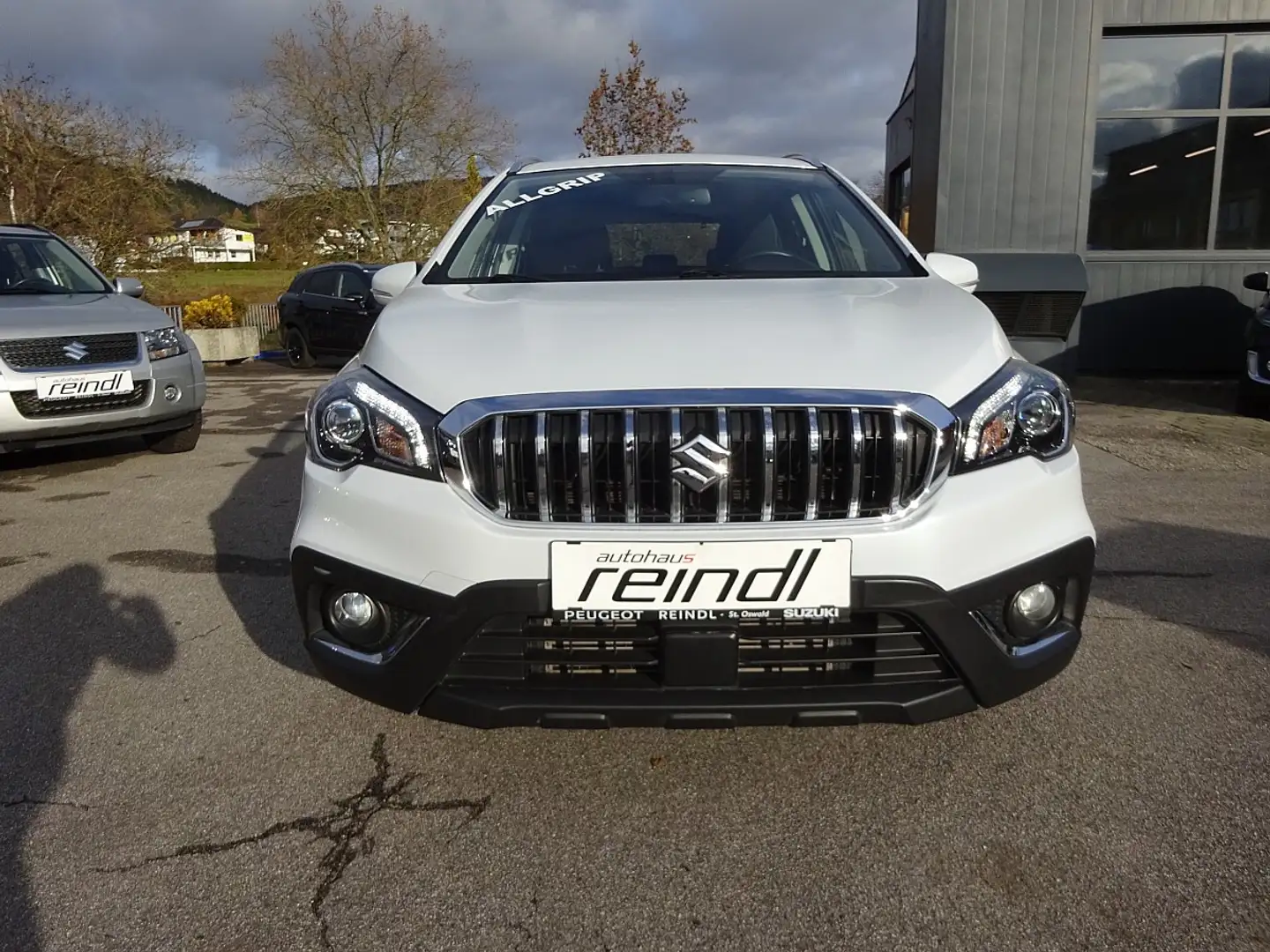 Suzuki SX4 S-Cross 1,0 DITC ALLGRIP shine, 1.Besitz, Klimaautomati... Weiß - 2
