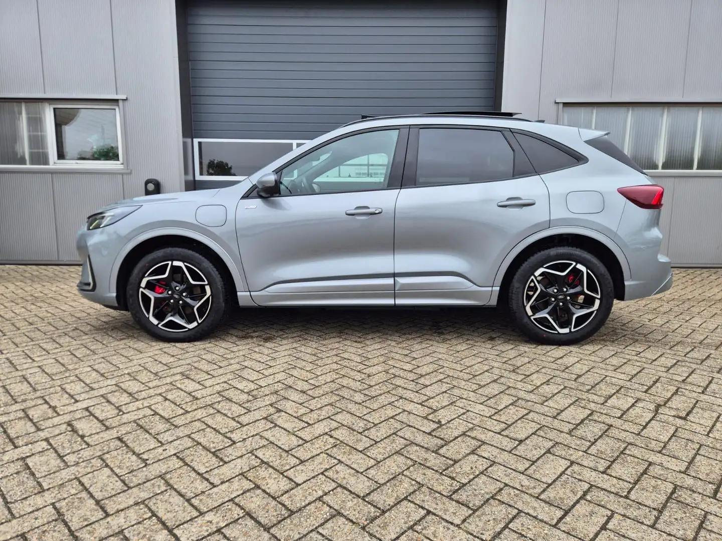 Ford Kuga ST-Line X 243PS PHEV Automatik Matrix-LED schwe... Silber - 2