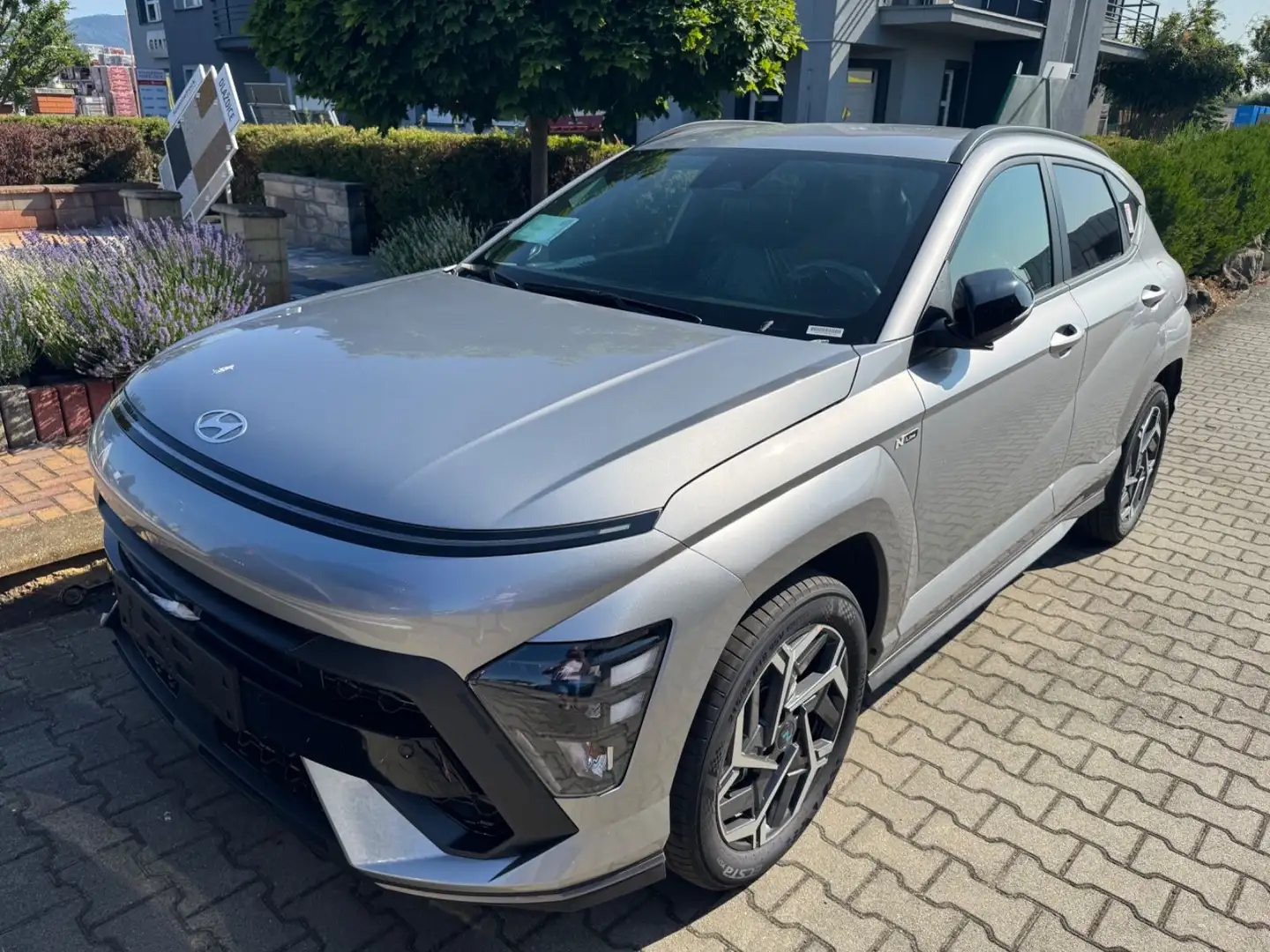 Hyundai KONA 1.6 T-GDI 102kW N Line DCT Серебристый - 1