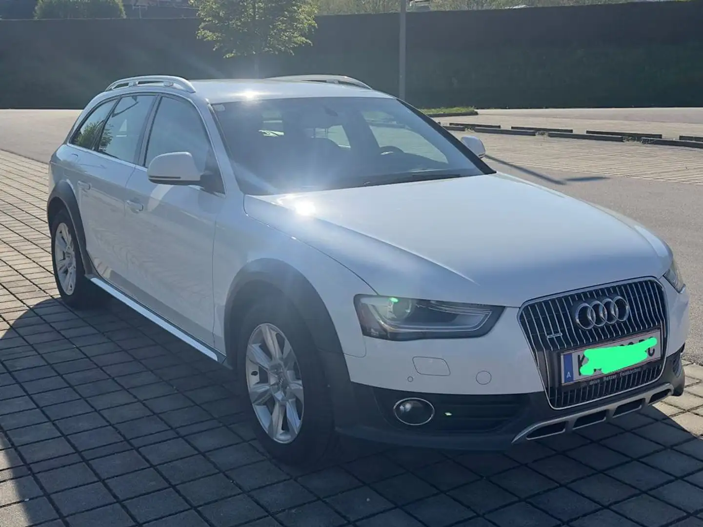 Audi A4 allroad A4 Allroad 2,0 TDI quattro DPF S-tronic Weiß - 2