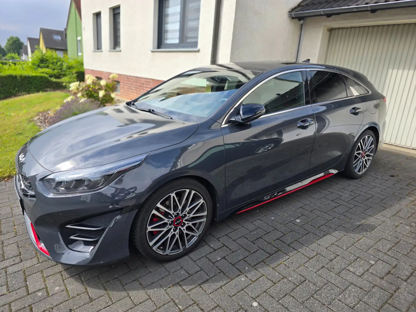 Kia ProCeed / pro_cee'd ProCeed 1.6 T-GDI DCT7 OPF GT Grau - 2